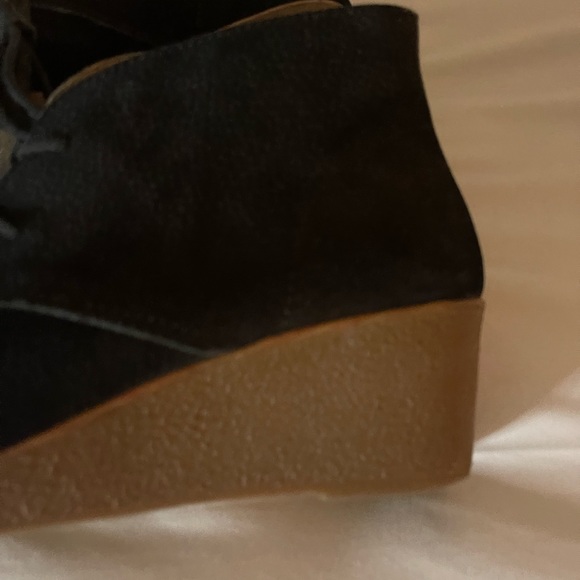 Lucky Brand Wedge Shoe - Picture 7 of 10